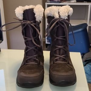 Columbia Winter Lace Up boots
